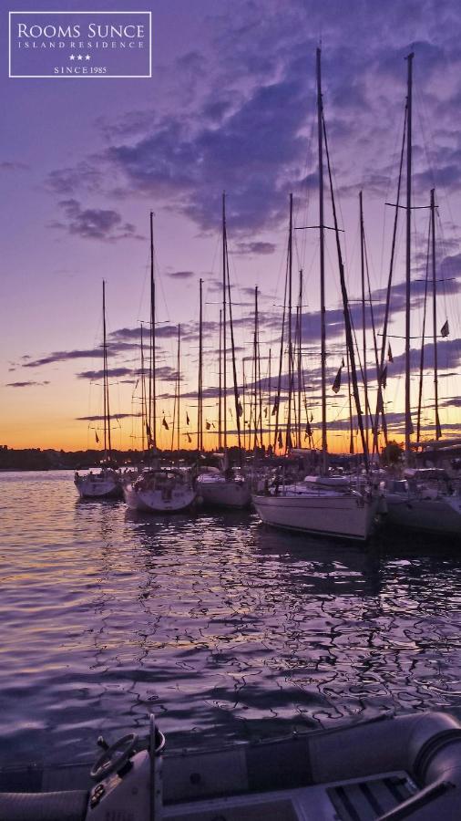 Apartments Residence Sunce Supetar - Cozy Base To Stay And Explore Island Brac Free Parking Eksteriør bilde