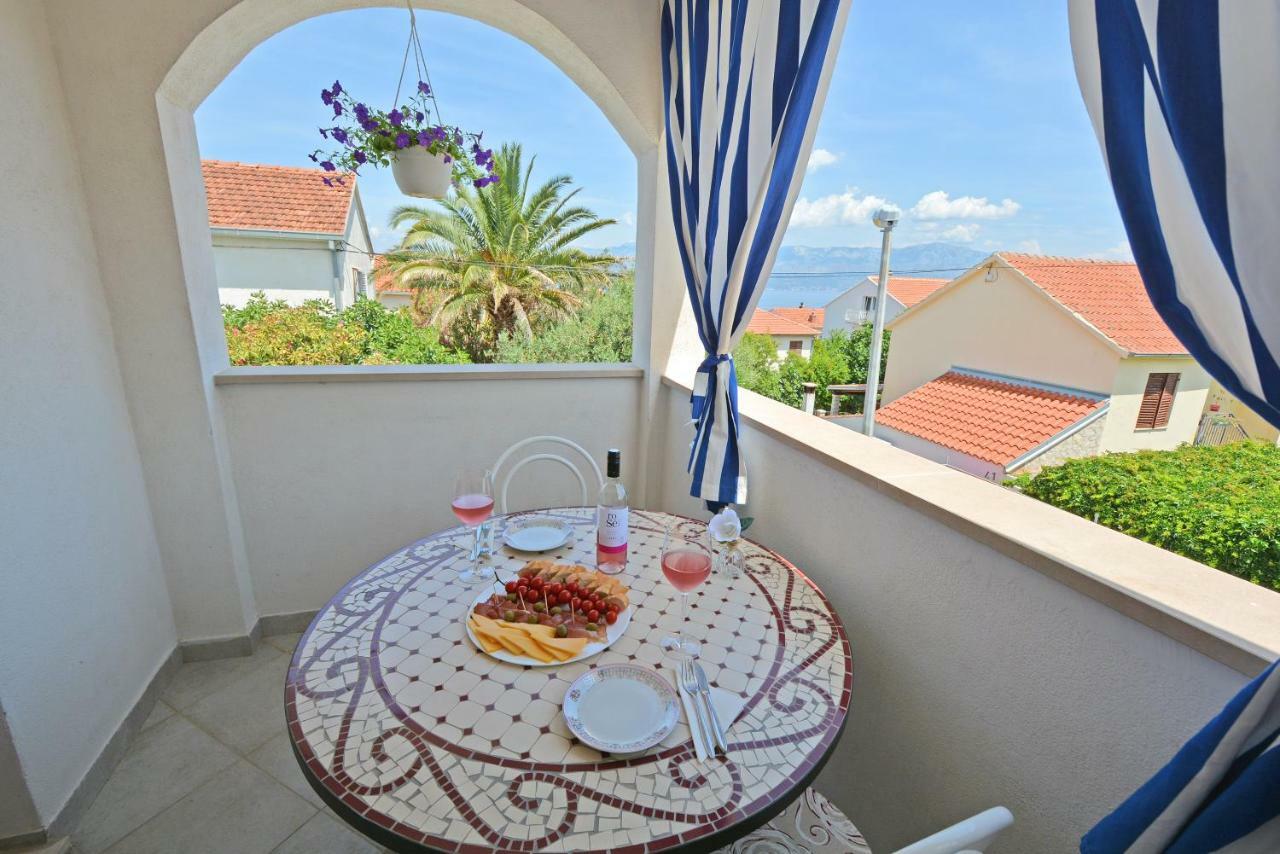 Apartments Residence Sunce Supetar - Cozy Base To Stay And Explore Island Brac Free Parking Eksteriør bilde